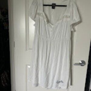 Torrid x Outlander Sassenach White Challis Lace Chemise Nightgown Dress size 2
